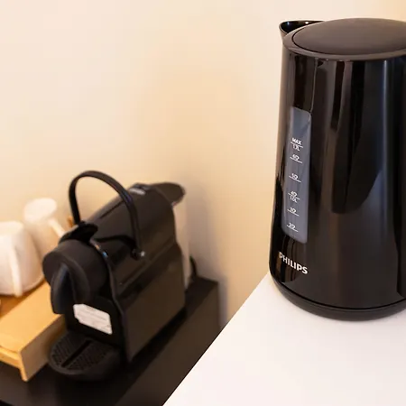 Domus Ξενοδοχείο *