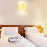 ホテル Domus