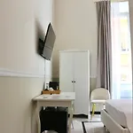 Domus ホテル