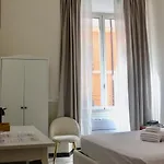 Domus ホテル *