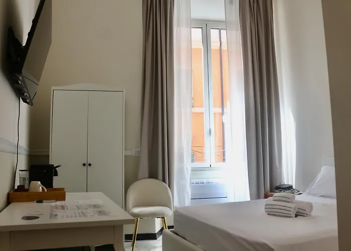 Domus Hotel *